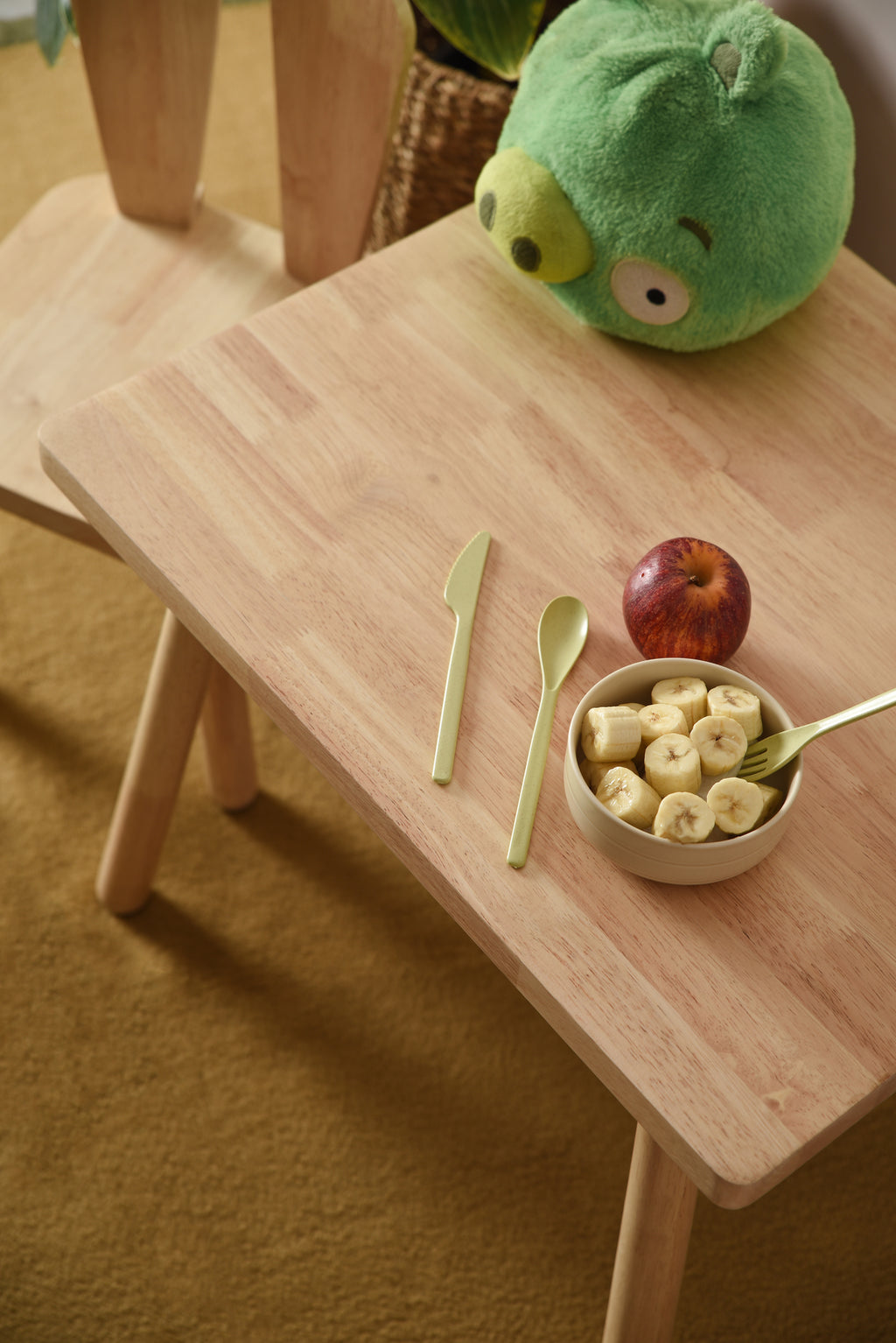 BUNNY TABLE