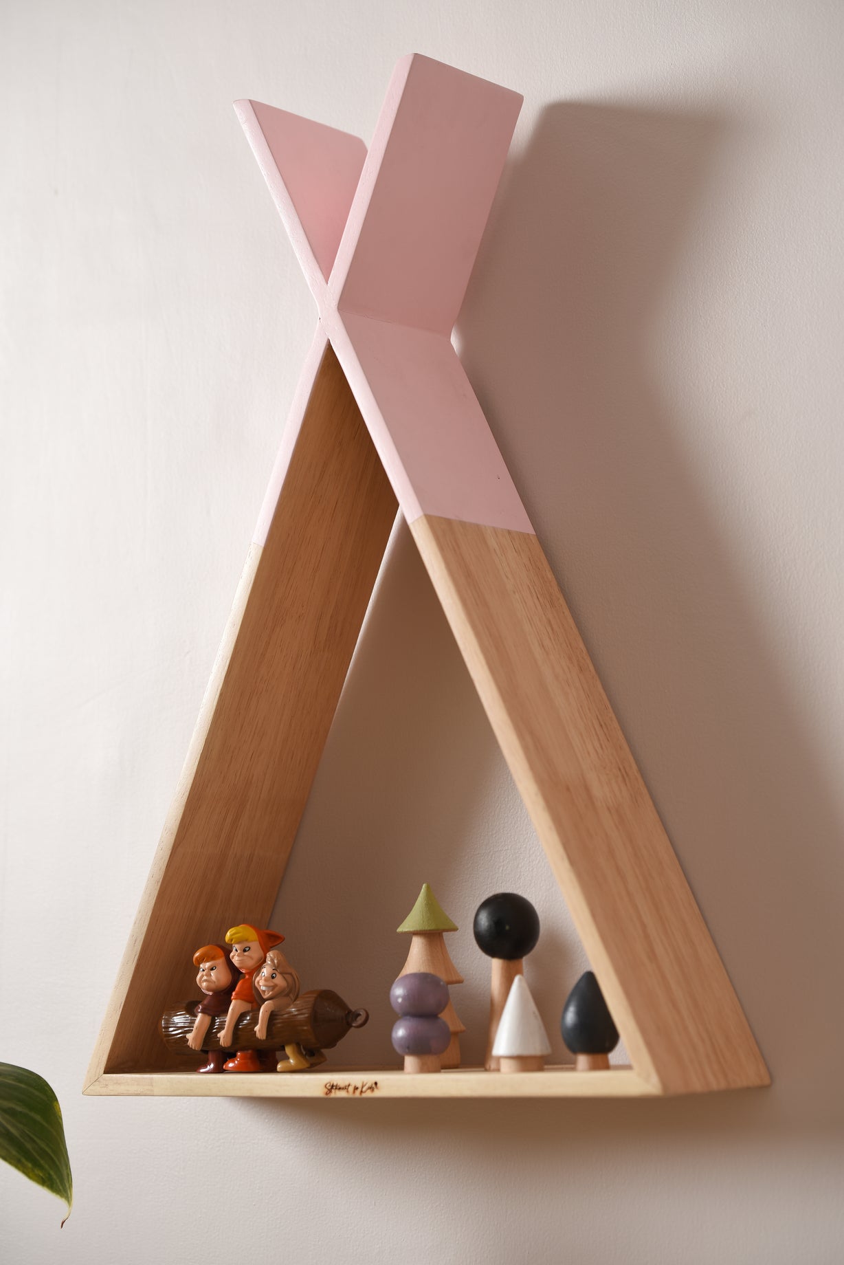 TEEPEE WALL SHELF (BABY PINK)