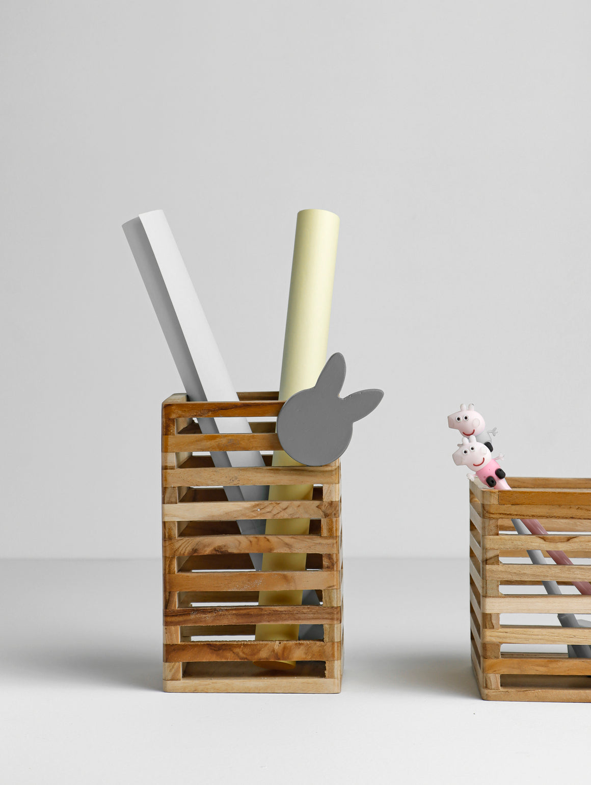 BUNNY VERTICAL TABLE HOLDER